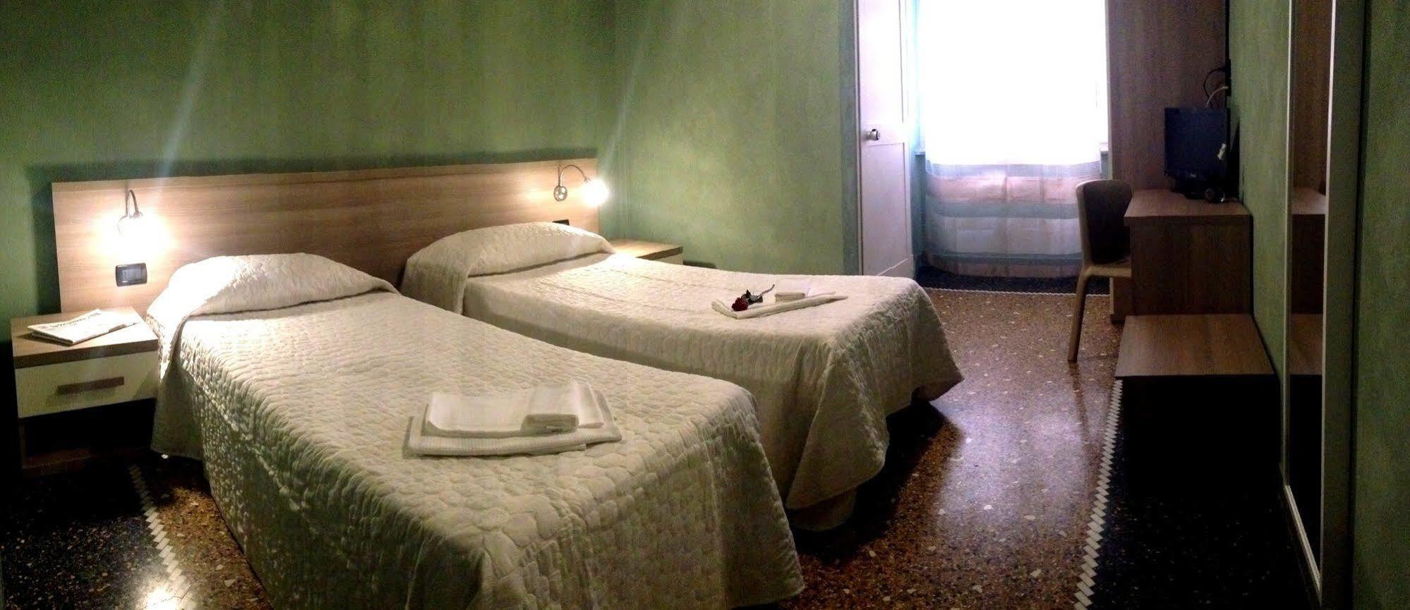 Hotel Lux